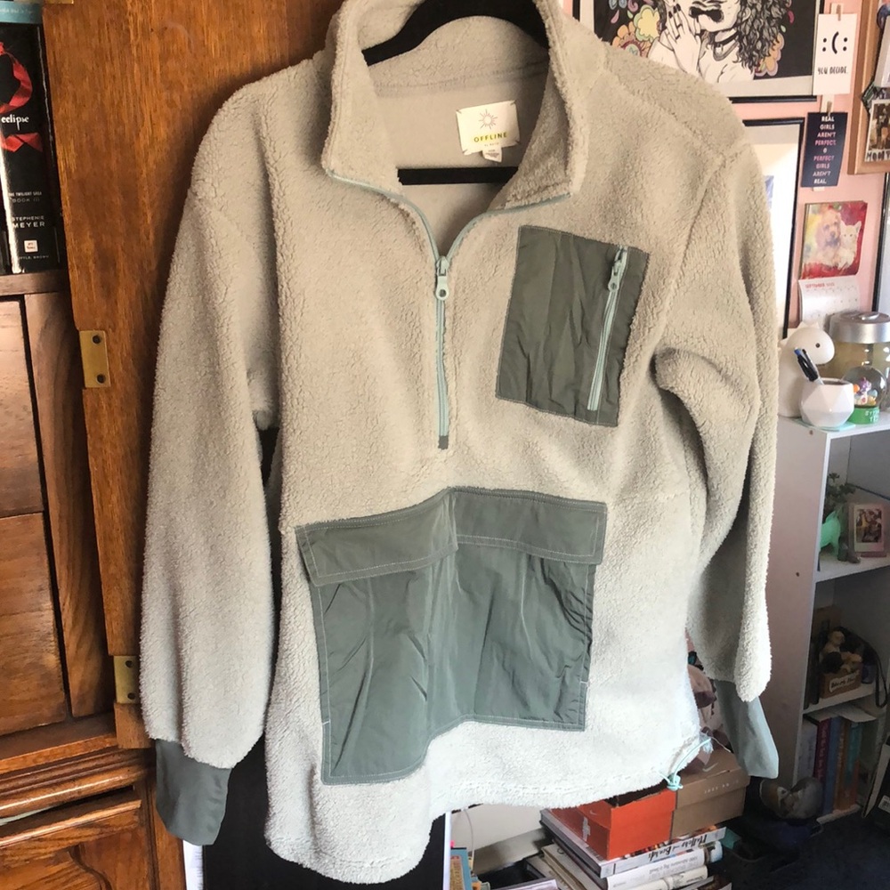 Offline pullover fleece